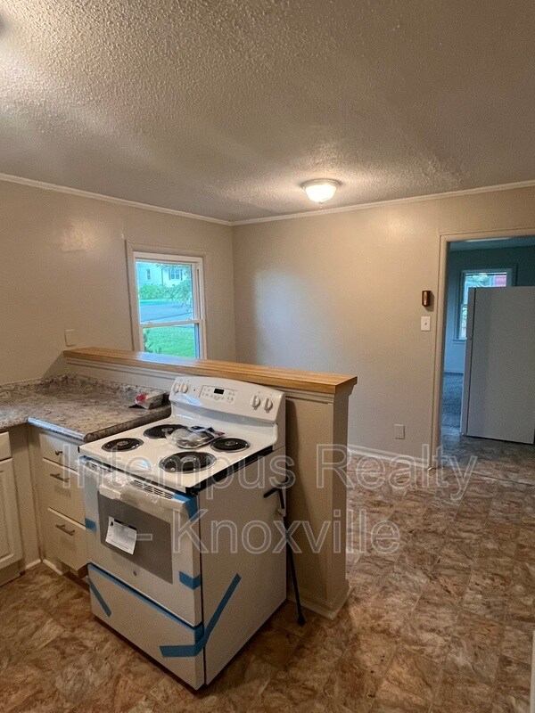 Building Photo - 3116 Sunset Ave