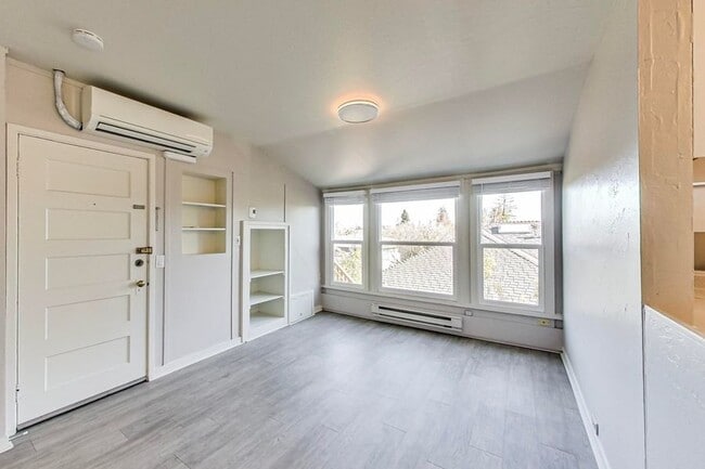 Building Photo - 159 Emerson St