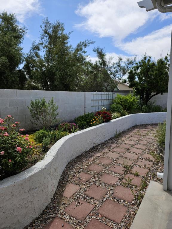 Building Photo - 5820 N Ivy Trellis St