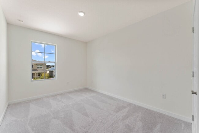 Building Photo - Stylish 4-Bedroomf in Summerly, Saint Cloud - Minutes from Lake Nona. Available after August 10!