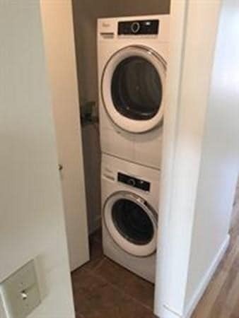 Building Photo - 296 Meridian St