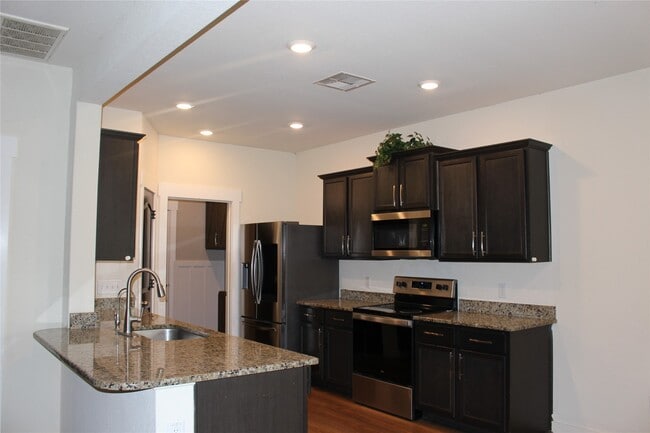 Building Photo - 7719 Vacek Meadows Loop