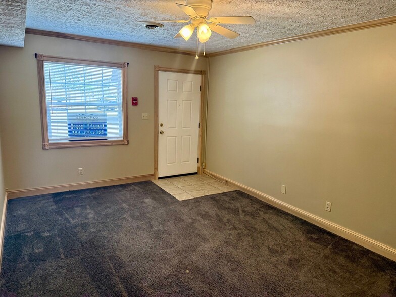 Building Photo - 2305 Adams Ave