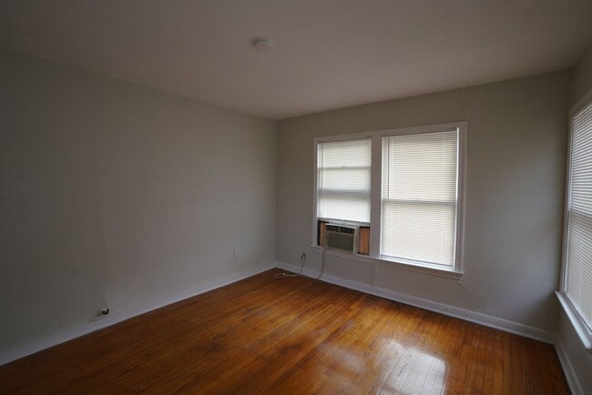 Building Photo - 424/426 Natalen