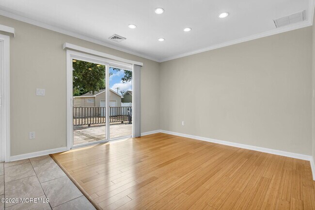 Building Photo - 785 Garfield Ave