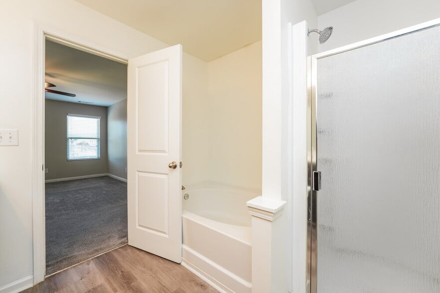 Building Photo - 3458 Sandstone Trail SE