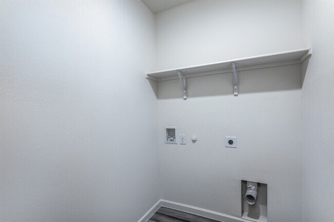 Building Photo - 1708 Marquette Rd