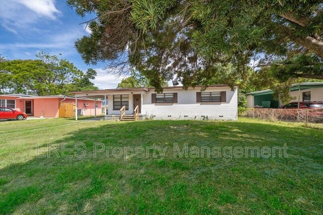 Building Photo - 5601 Andora St