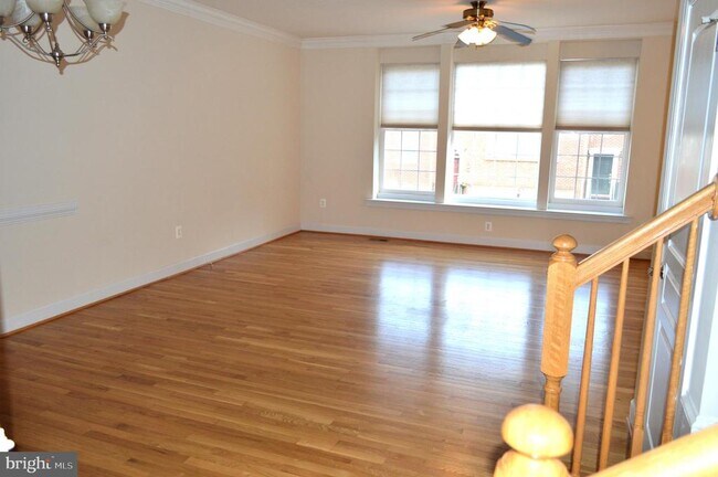 Building Photo - 12213 Silver Cypress Terrace