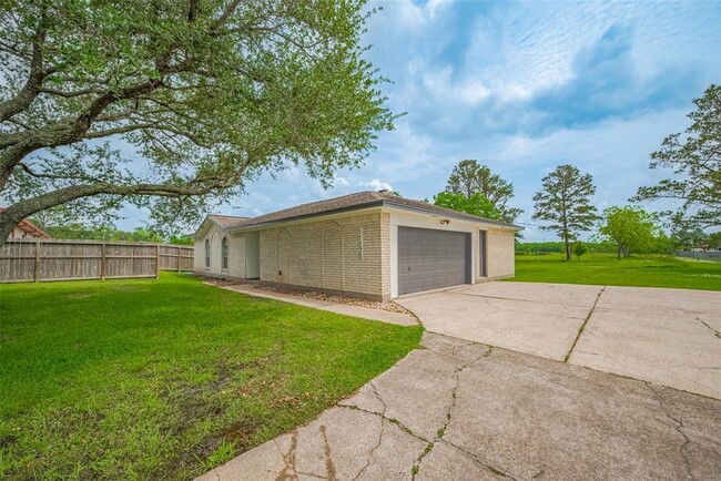 Building Photo - 11235 FM1764