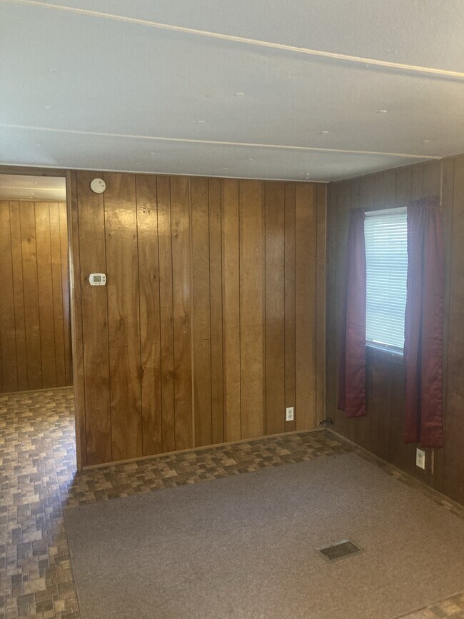 Building Photo - 2006 East Prospect Road