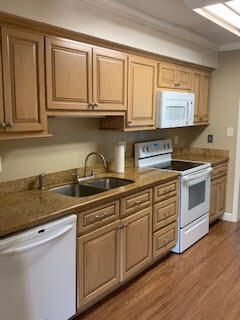 kitchen2 - 301 Highpoint Dr