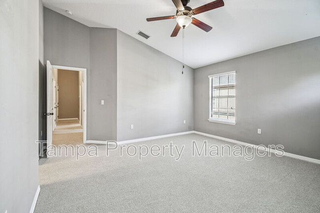 Building Photo - 5704 Kingletsound