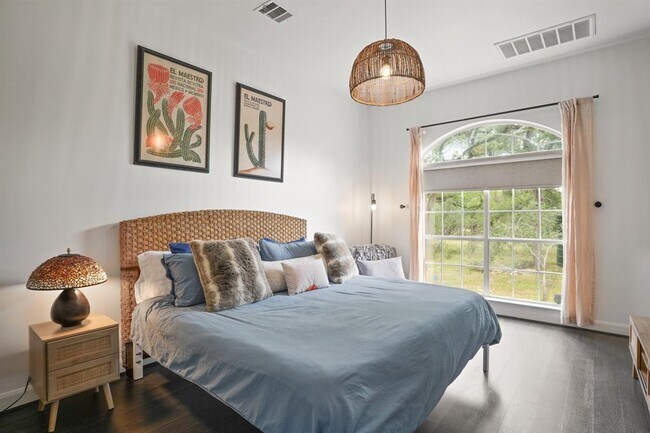 Building Photo - 510 Camino De Rancho