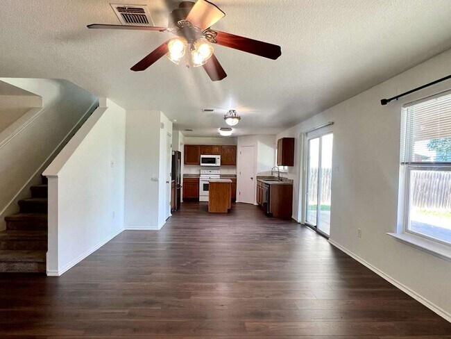 Building Photo - Move-In Ready Home with Fresh Updates & Spacious Layout in Converse