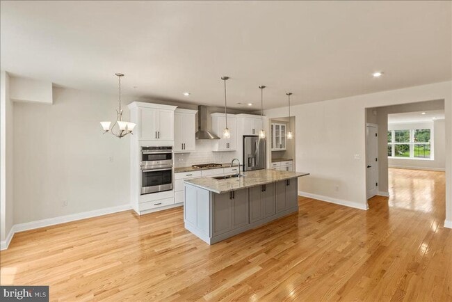 Building Photo - 264 W Ashland St