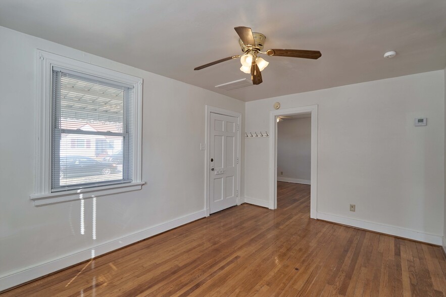Building Photo - 1707 Greenville Ave