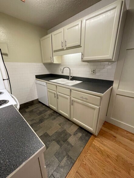 Building Photo - 3250 O'Neal Cir