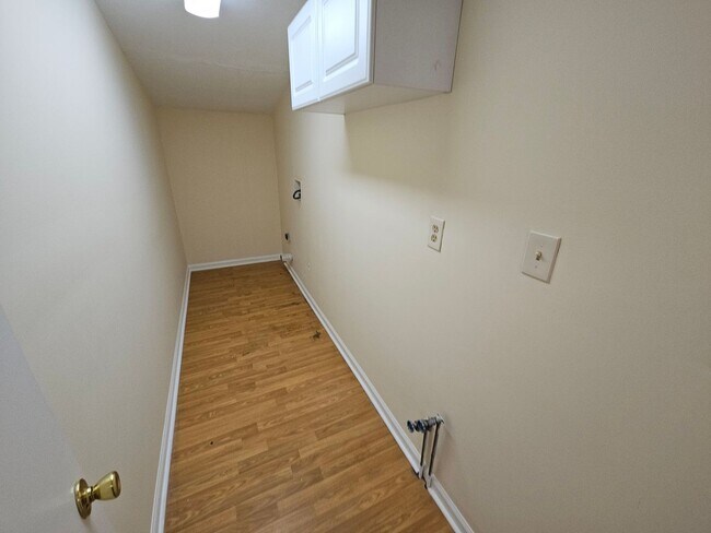 Building Photo - Renovated Mableton 3 Bedroom 2 Bath Home for Rent now