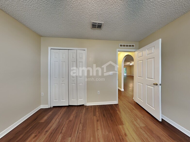 Building Photo - 7187 Rutland Ct