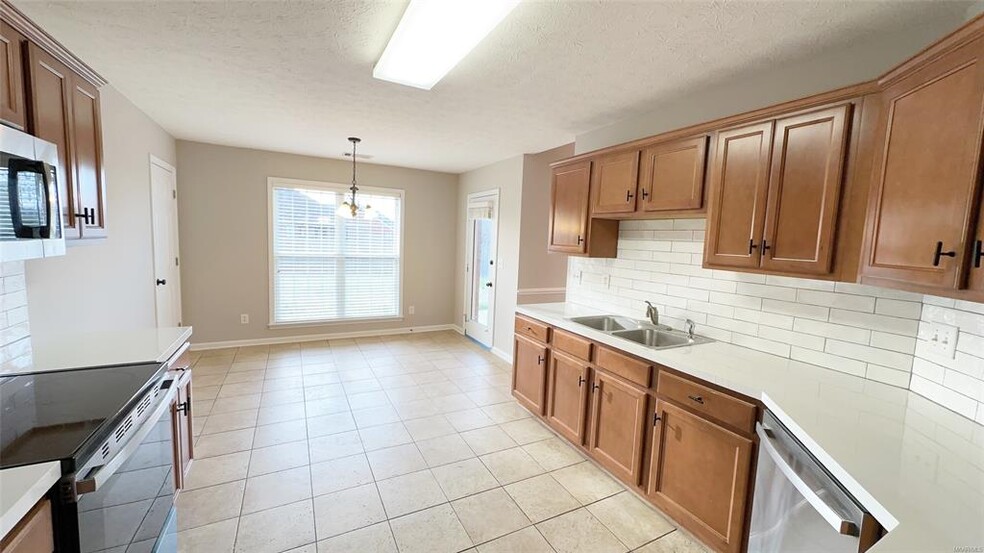 Building Photo - 1312 Hallwood Ln