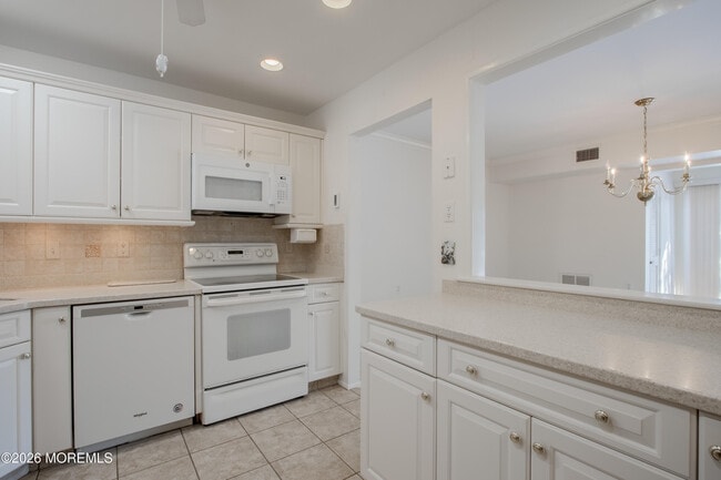 Building Photo - 24 Danbury Ct