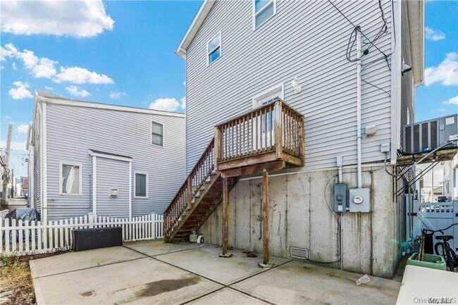 Building Photo - 98 Nebraska St