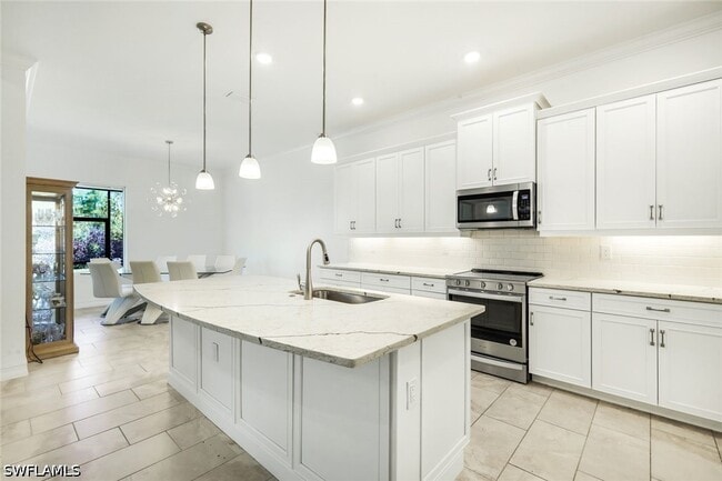 Building Photo - 28105 Captiva Shell Lp
