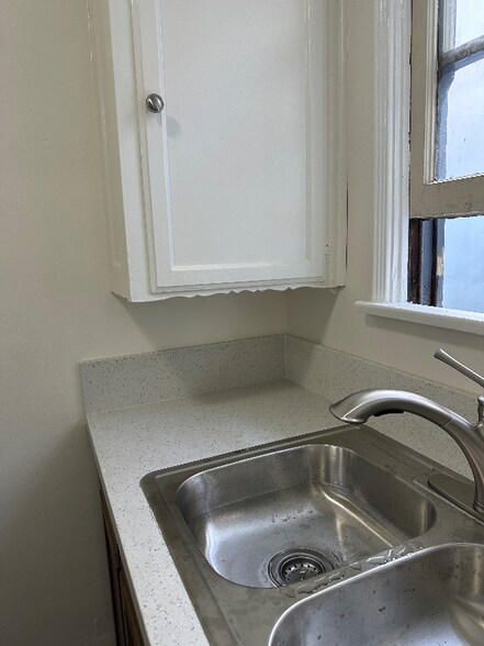 Building Photo - 4286 Leimert Blvd