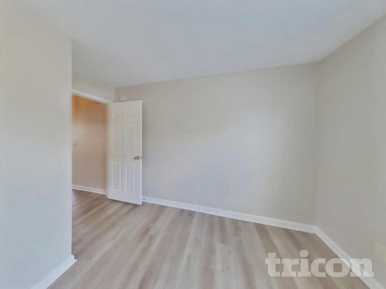 Building Photo - 673 Mable Dr