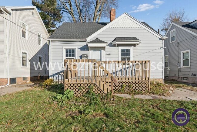 Primary Photo - 2022 Balkan Pl