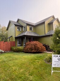 Building Photo - 3 Bedroom in Lexington Neighborhood