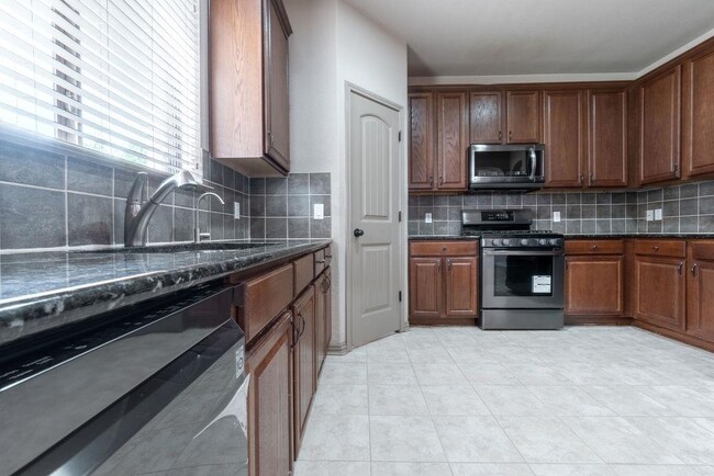 Building Photo - 1509 Greenside Dr