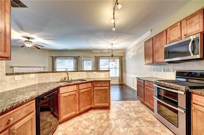 Building Photo - 6225 Apple Rose Dr