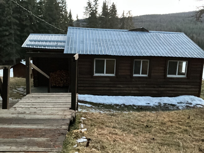 Building Photo - Pinkham Retreat