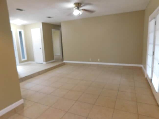 Building Photo - 110 Danielle Dr