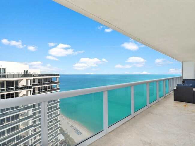 Building Photo - 1830 S Ocean Dr