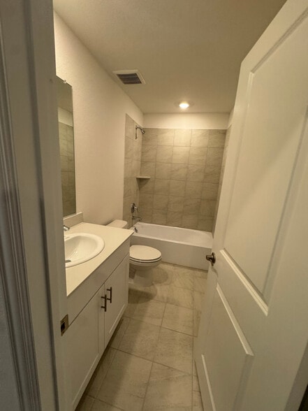 Building Photo - 608 Marigold Hl Wy