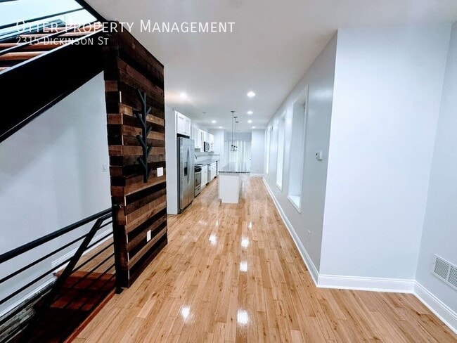 Building Photo - 2315 Dickinson St