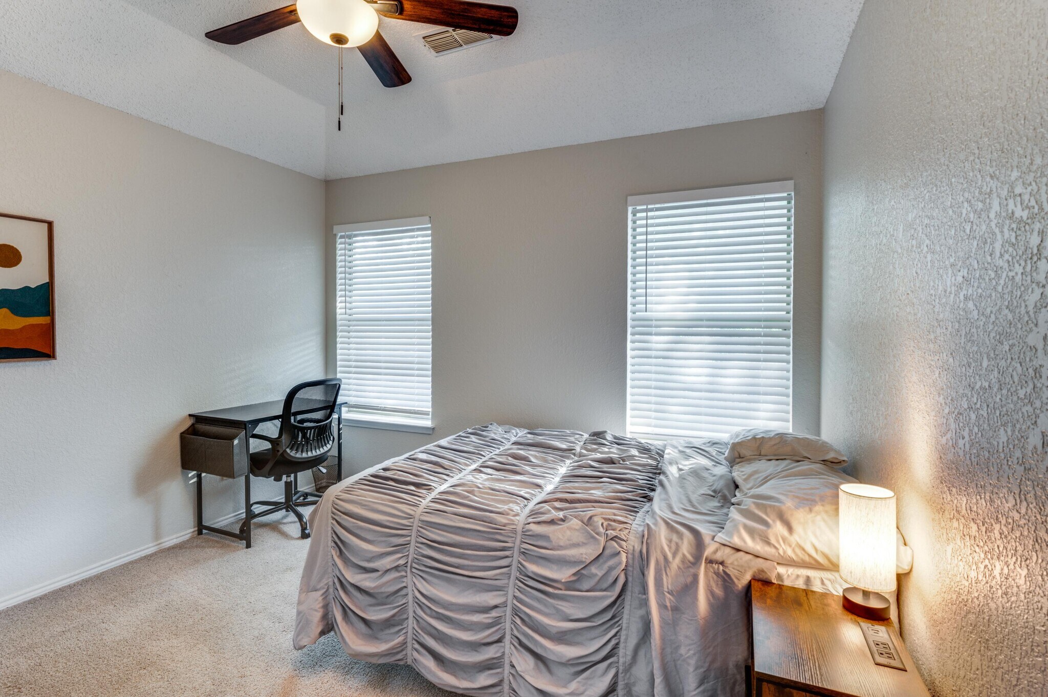 Building Photo - 2089 Bronco Ln