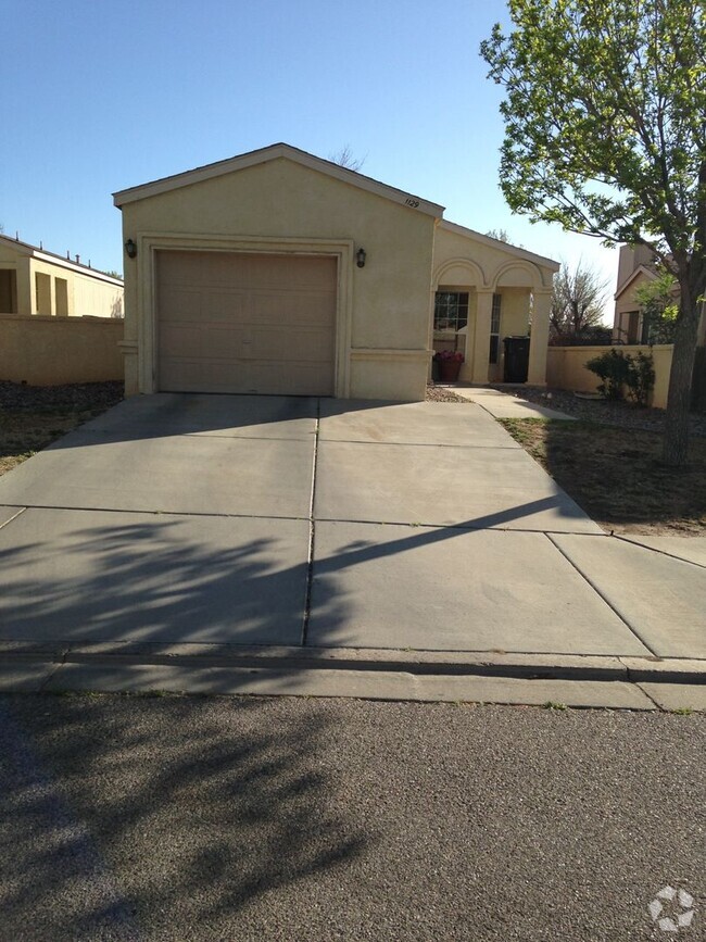 Building Photo - 1129 Sand Dune Rd NE