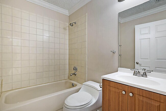 Building Photo - 505 Harbour Pointe Way