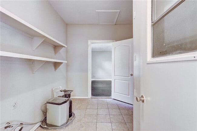 Building Photo - 16407 Framingham Cir