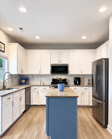 Building Photo - 3606 Exbury Gardens Dr