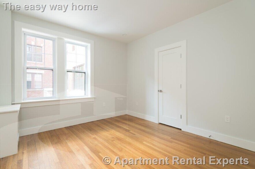 Building Photo - 19 A Forest St