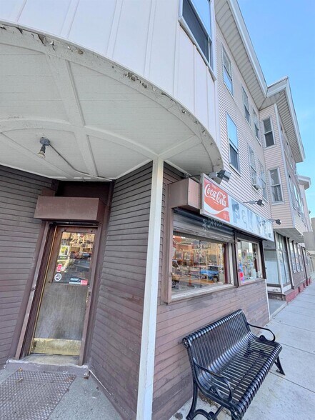 Building Photo - 250 Beacon St