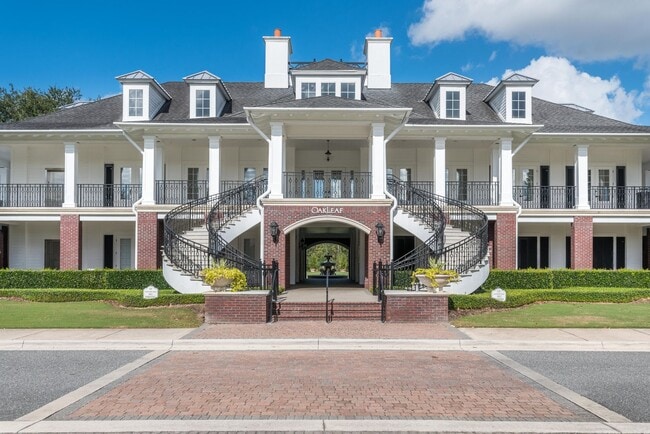 Building Photo - End unit townhome in The Cottages at Oakleaf Plantation
