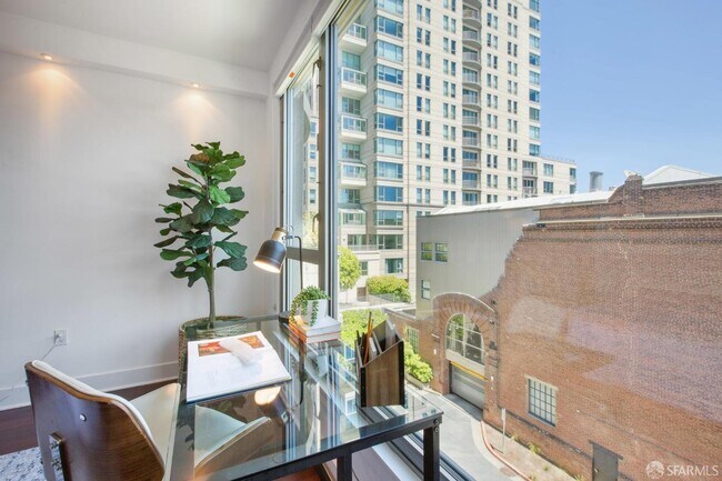 Building Photo - 229 Brannan St