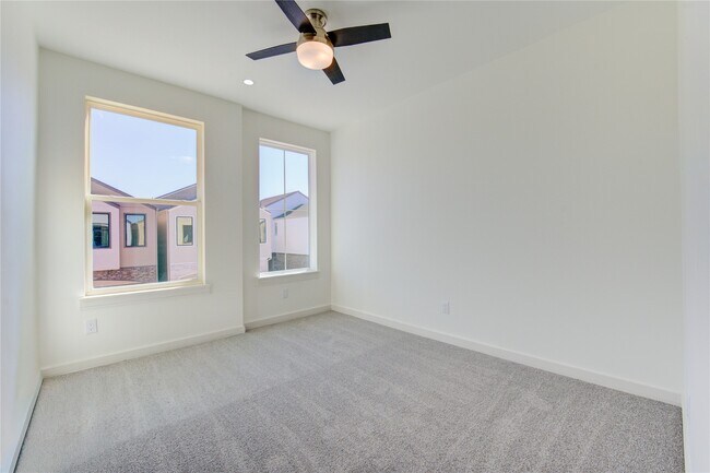 Building Photo - 2930 El Fenice Ln