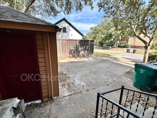 Building Photo - 1501 NW 18th St